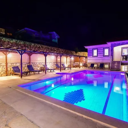 Exclusive 4 Bedroom Villa, 1006 Βίλα