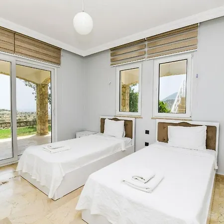 Exclusive 4 Bedroom Villa, 1006 Φετιγιέ